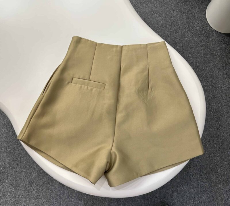 Versatile tailored high waist short - Image 2