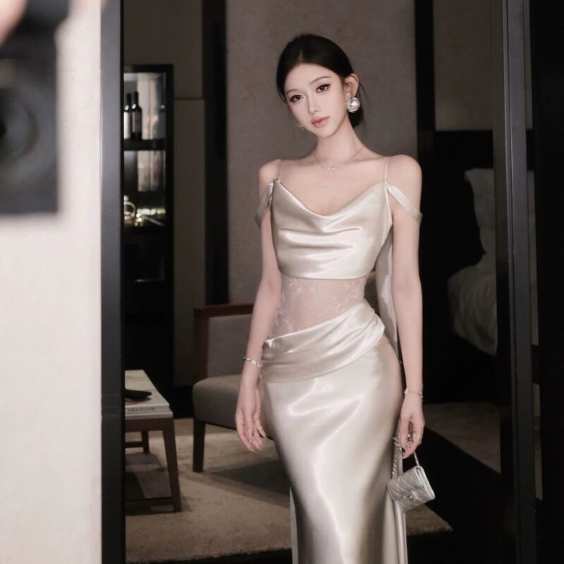 LACE PENDANTWOMEN'S LONG SATIN DRESS